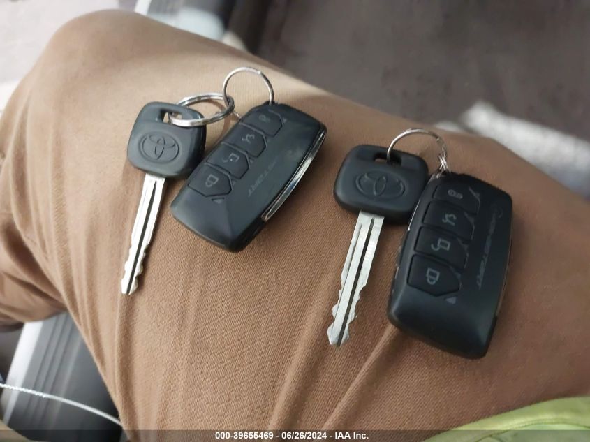 2005 Toyota Camry Le VIN: 4T1BE32K35U590572 Lot: 39655469