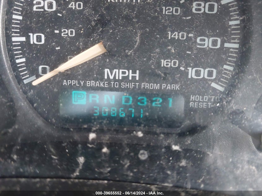 2002 Chevrolet Suburban 1500 Lt VIN: 1GNEC16Z32J300449 Lot: 39655552