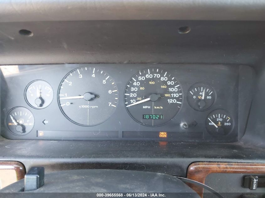 1996 Jeep Grand Cherokee Laredo VIN: 1J4FX58S8TC215857 Lot: 39655568