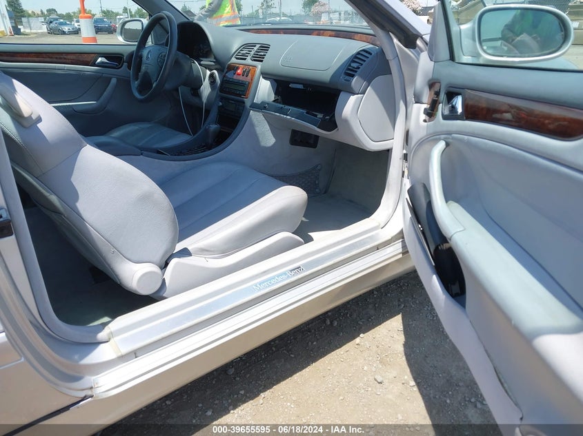 2000 Mercedes-Benz Clk 320 VIN: WDBLK65G9YT047925 Lot: 39655595