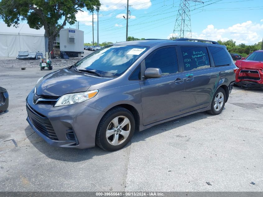 5TDKZ3DC1JS923641 2018 Toyota Sienna Le 8 Passenger