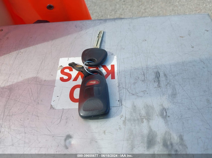 2011 Kia Sorento Lx VIN: 5XYKT3A12BG003018 Lot: 39655677