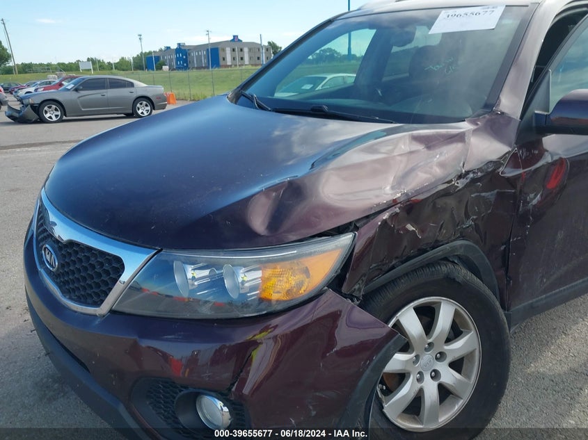 2011 Kia Sorento Lx VIN: 5XYKT3A12BG003018 Lot: 39655677