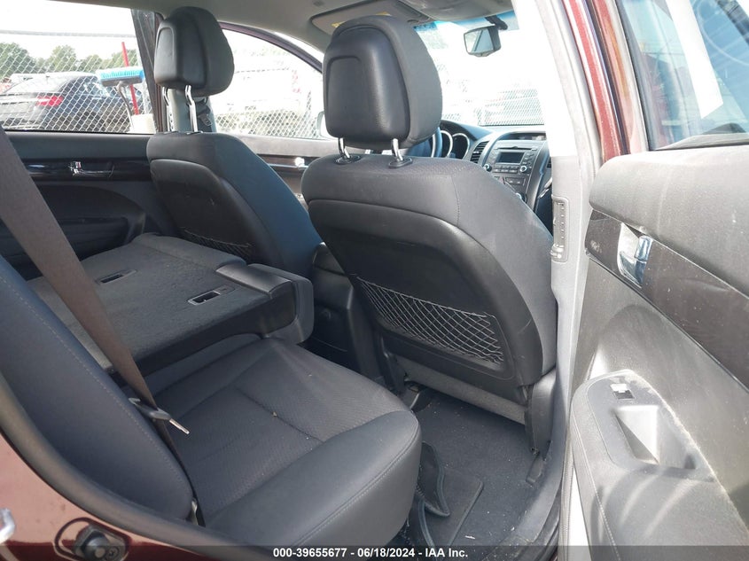 2011 Kia Sorento Lx VIN: 5XYKT3A12BG003018 Lot: 39655677