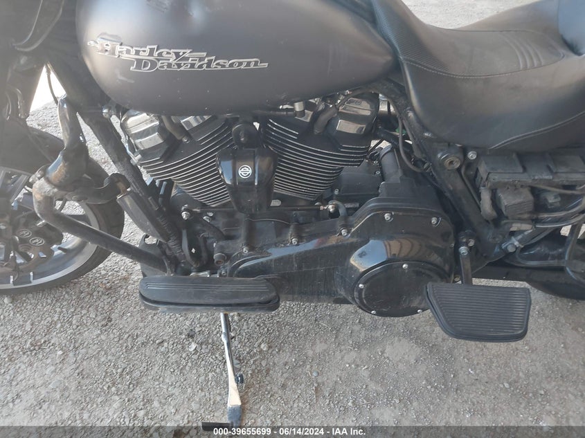 VIN 1HD1KRC33HB630019 2017 HARLEY-DAVIDSON FLHXS STREET GLIDE SPECIAL