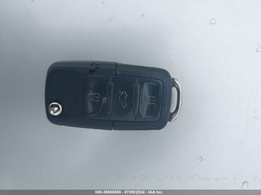 2007 Volkswagen Eos 2.0T VIN: WVWDA71FX7V030209 Lot: 39655888