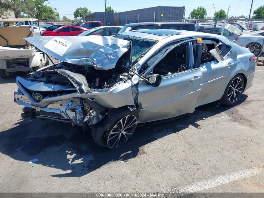 4T1B11HK9JU570053 2018 TOYOTA CAMRY - Image 2