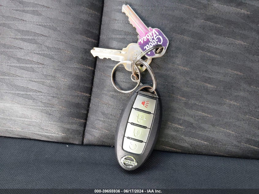 2017 Nissan Rogue Sv VIN: KNMAT2MV0HP509487 Lot: 39655936