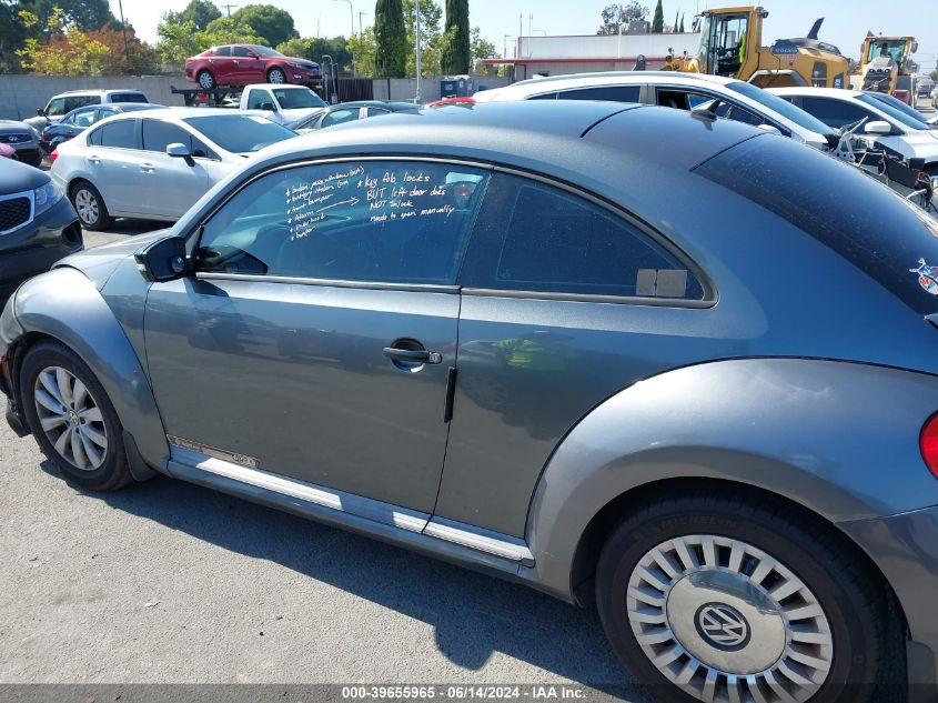 2013 Volkswagen Beetle 2.5L Entry VIN: 3VWFP7ATXDM666452 Lot: 39655965