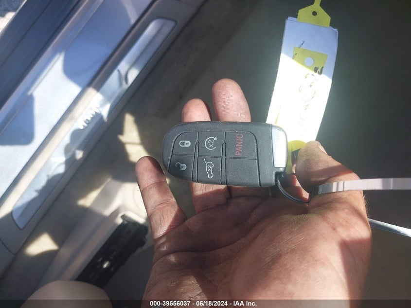 2014 Jeep Grand Cherokee Overland VIN: 1C4RJFCGXEC319721 Lot: 39656037