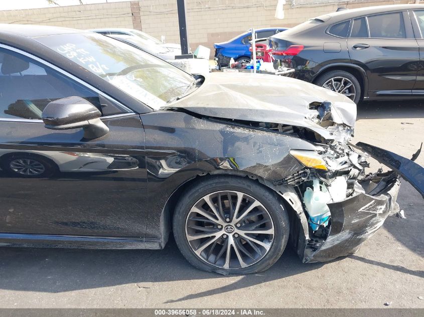 4T1B11HK6JU088916 2018 TOYOTA CAMRY - Image 18