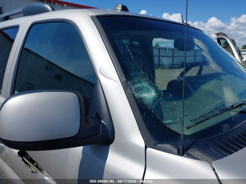 2004 Chevrolet Tahoe Z71 VIN: 1GNEK13Z44R309267 Lot: 39656193