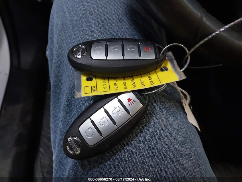 2017 Nissan Rogue Sv VIN: 5N1AT2MV1HC887126 Lot: 39656270