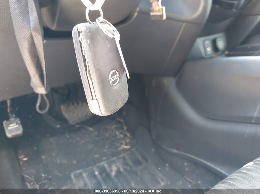 2017 Nissan Rogue S VIN: 5N1AT2MT4HC779338 Lot: 39656358