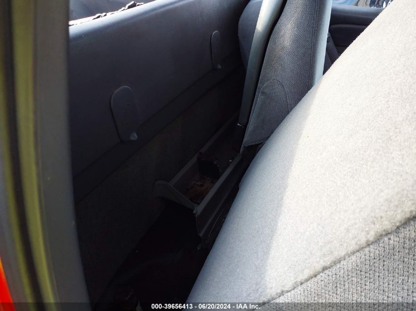 2006 GMC Sierra 2500Hd Sl VIN: 1GTHK24U26E270316 Lot: 39656413