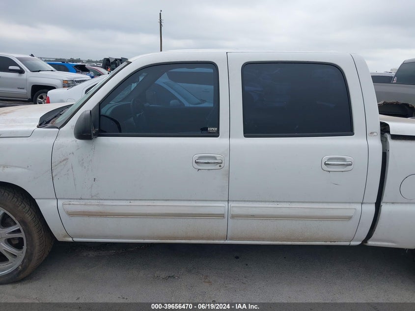2006 Chevrolet Silverado C1500 VIN: 2GCEC13V561253032 Lot: 39656470