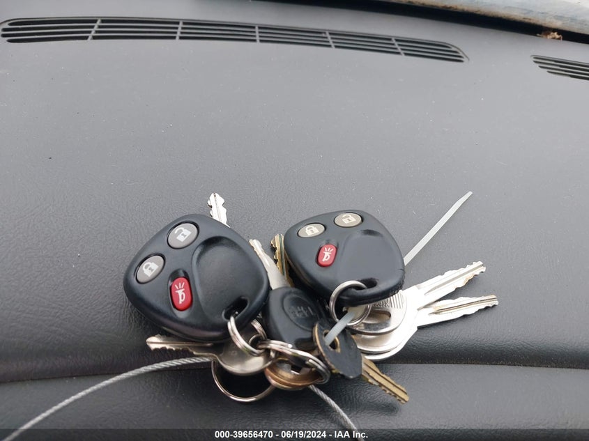 2006 Chevrolet Silverado C1500 VIN: 2GCEC13V561253032 Lot: 39656470