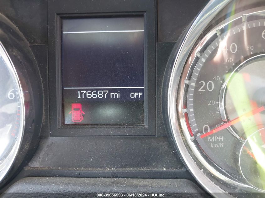 2011 Chrysler Town & Country Touring-L VIN: 2A4RR8DG7BR703763 Lot: 39656593