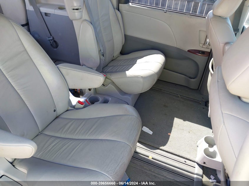 2012 Toyota Sienna Xle V6 8 Passenger VIN: 5TDYK3DC6CS244806 Lot: 39656660