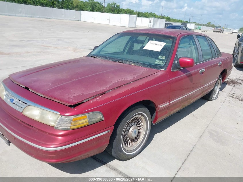 1996 Ford Crown Victoria Lx VIN: 2FALP7467TX106831 Lot: 39656830