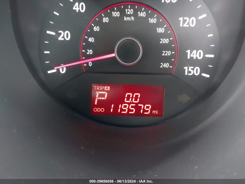 2011 Kia Sorento Lx VIN: 5XYKT3A19BG181802 Lot: 39656856