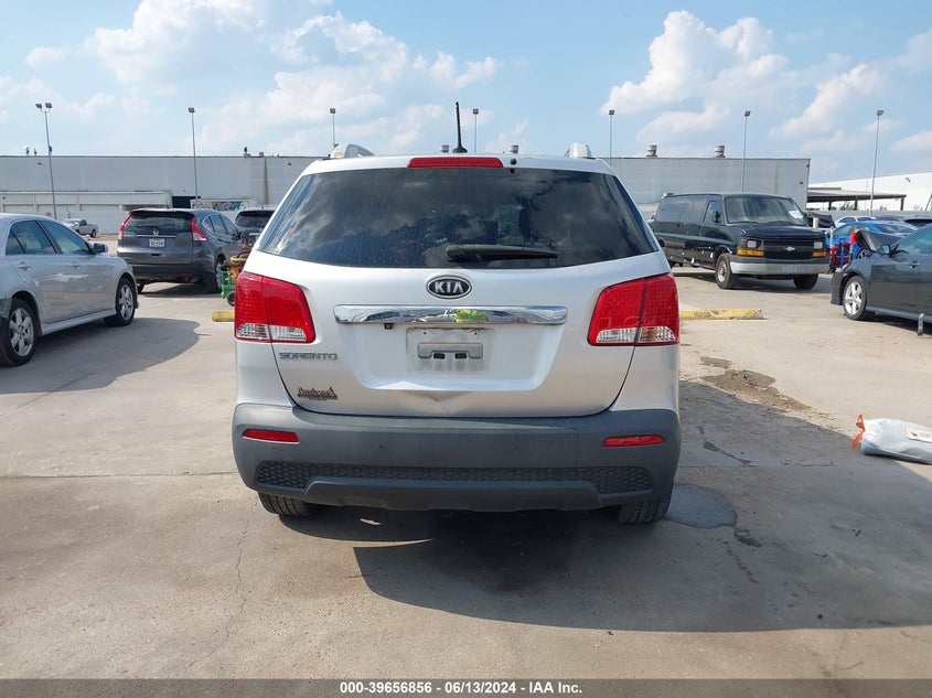 2011 Kia Sorento Lx VIN: 5XYKT3A19BG181802 Lot: 39656856