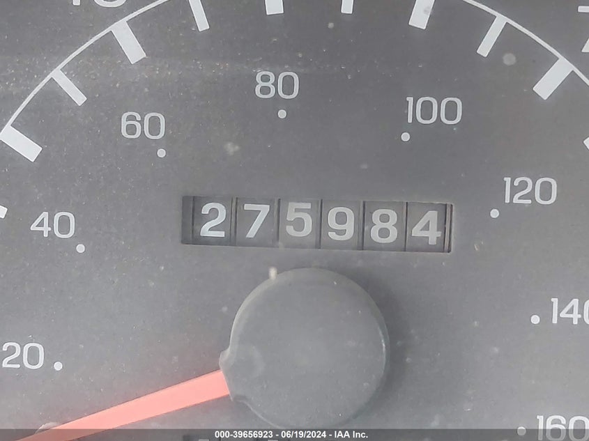 1999 Ford F-250 Lariat/Xl/Xlt VIN: 1FTNX21F2XEB31069 Lot: 39656923