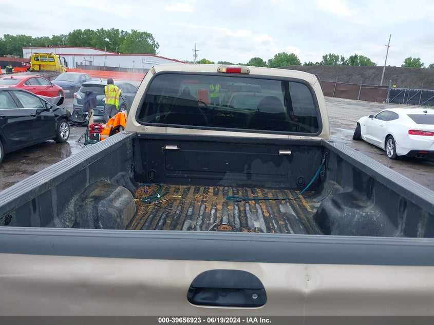 1999 Ford F-250 Lariat/Xl/Xlt VIN: 1FTNX21F2XEB31069 Lot: 39656923