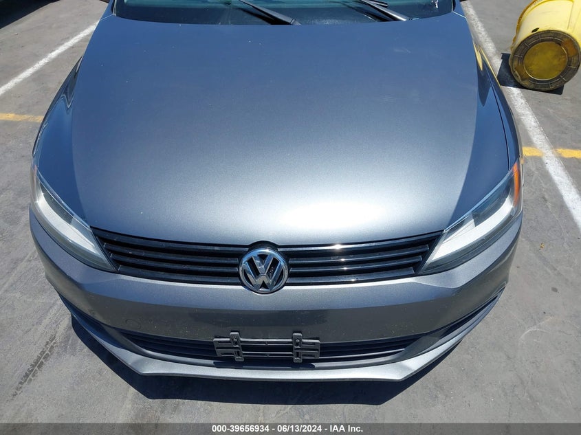 2012 Volkswagen Jetta 2.0L S VIN: 3VW2K7AJ0CM304124 Lot: 39656934