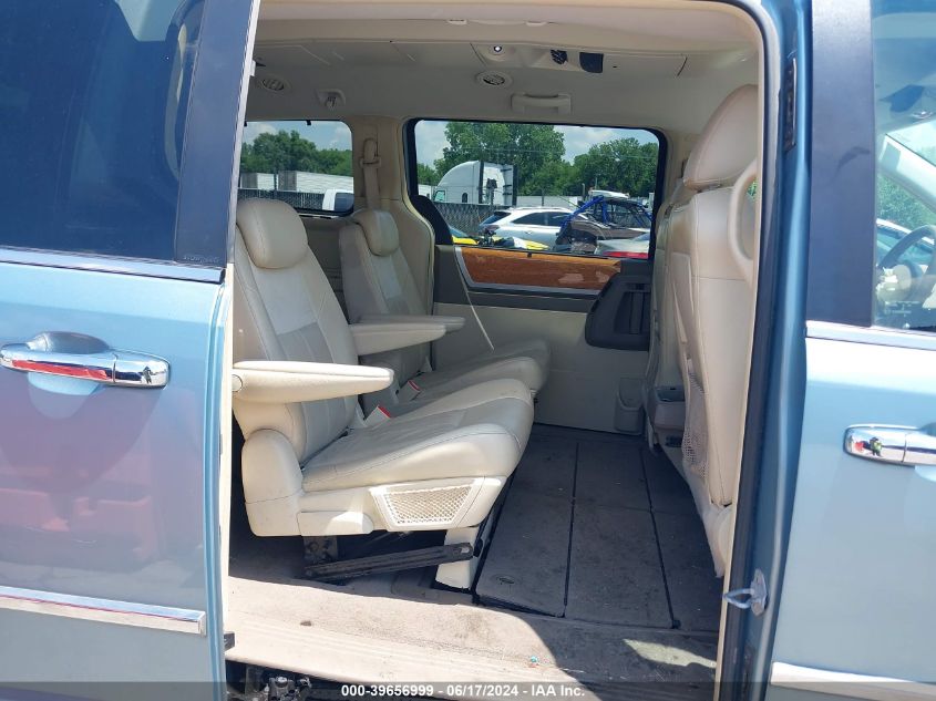 2010 Chrysler Town & Country Limited VIN: 2A4RR6DXXAR136516 Lot: 39656999