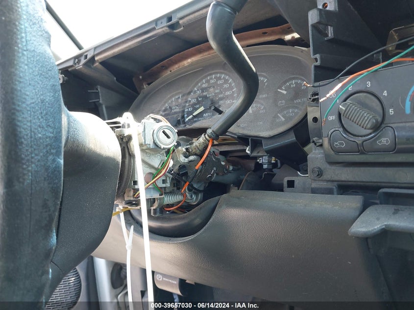 2000 Chevrolet Silverado 2500 VIN: 1GCGC24U2YE358844 Lot: 39657030