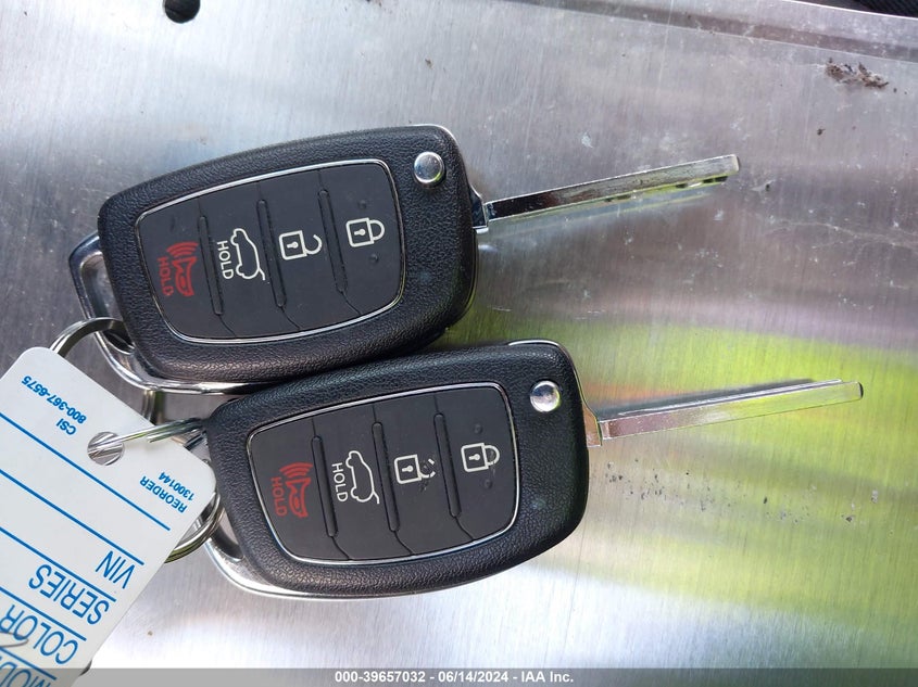 2016 Hyundai Santa Fe Sport 2.4L VIN: 5XYZU3LB0GG334415 Lot: 39657032