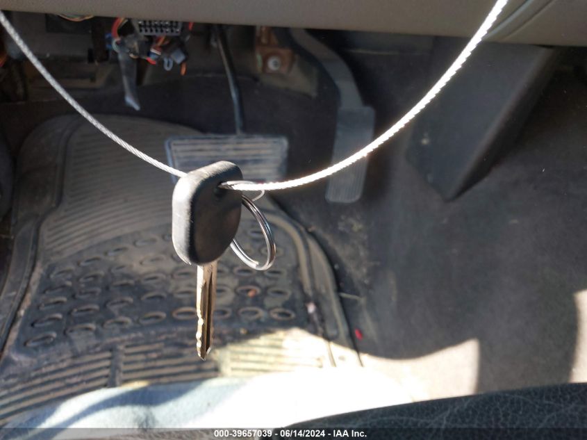 2010 Chevrolet Silverado 1500 Ls VIN: 3GCRCREA0AG119698 Lot: 39657039