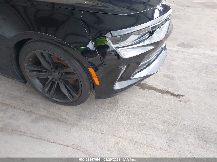 2017 Chevrolet Camaro 2Lt VIN: 1G1FD3DX7H0136069 Lot: 39657098