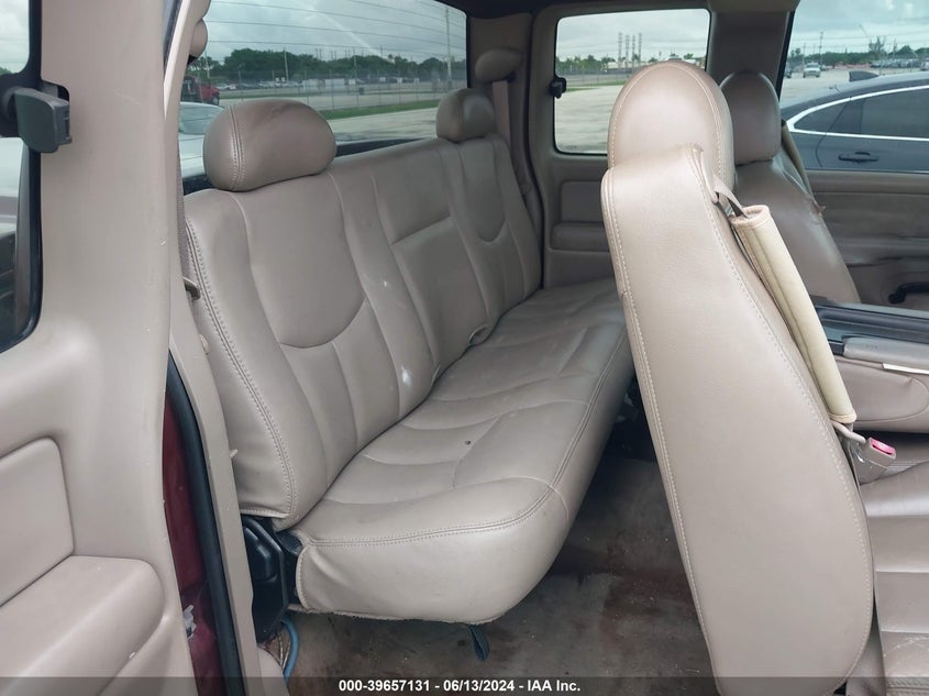 2003 Chevrolet Silverado 1500 Ls VIN: 2GCEC19V031394206 Lot: 39657131