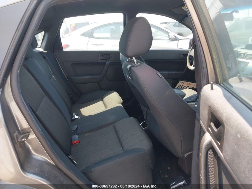 2010 Ford Focus Se VIN: 1FAHP3FN9AW272716 Lot: 39657292