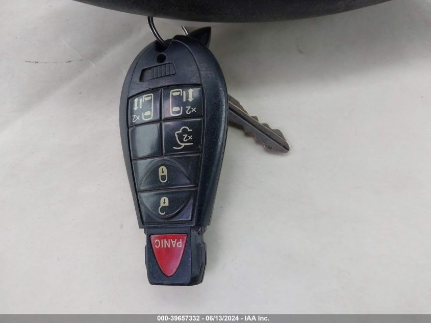 2010 Chrysler Town & Country Touring VIN: 2A4RR5D13AR129879 Lot: 39657332