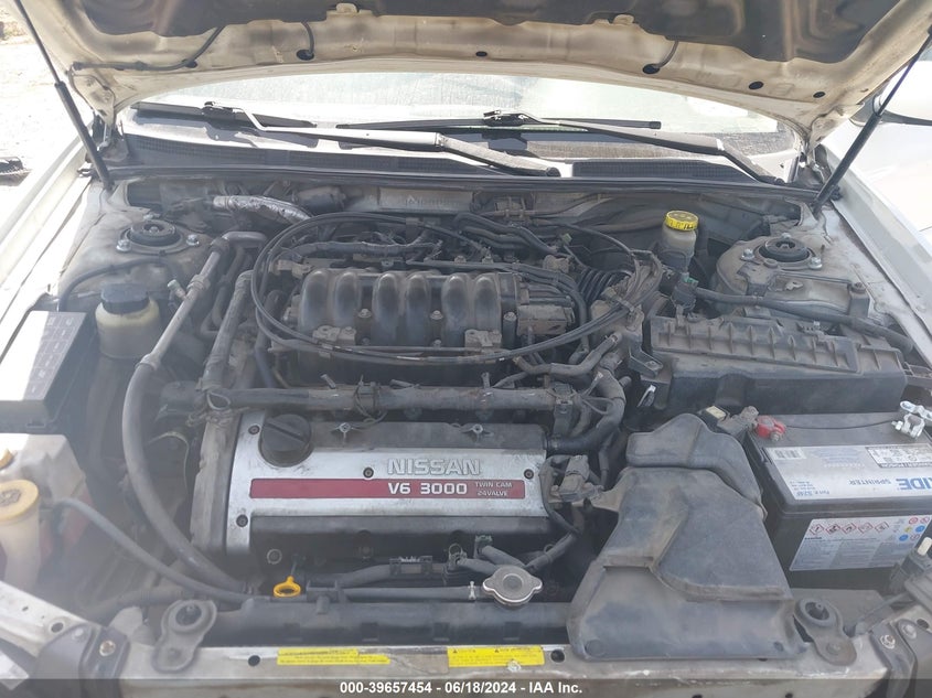 2000 Nissan Maxima Gle/Gxe/Se VIN: JN1CA31D0YT750279 Lot: 39657454