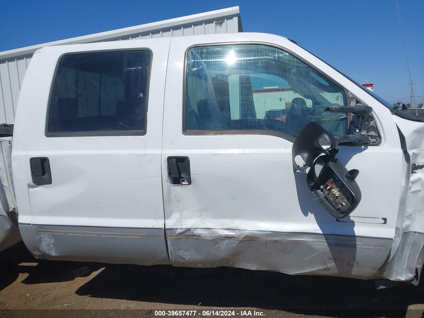 2004 Ford F-250 Lariat/Xl/Xlt VIN: 1FTNW21P14EB11418 Lot: 39657477