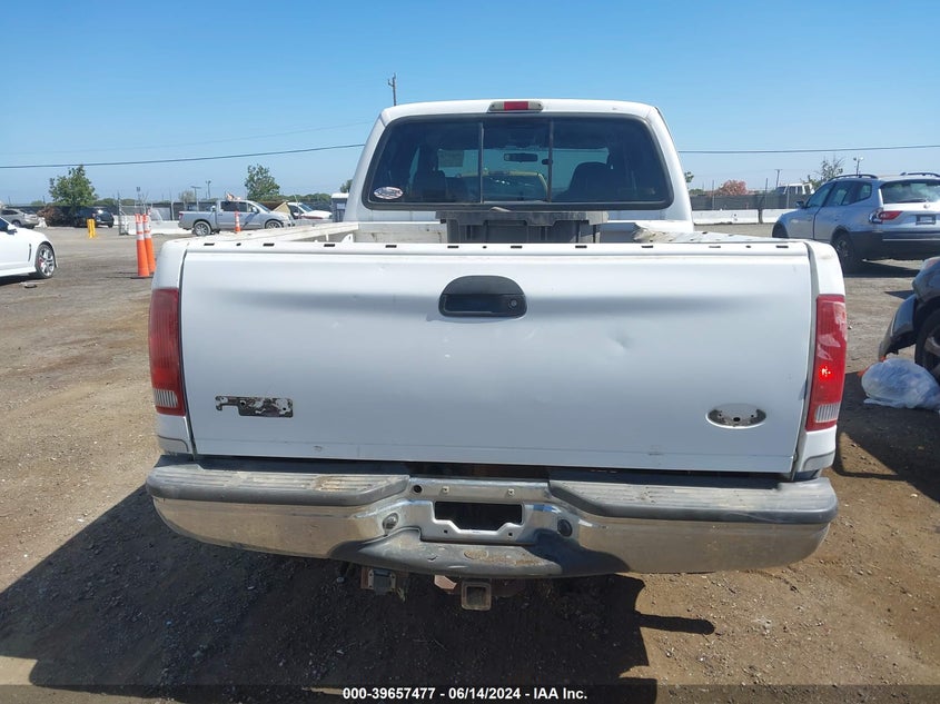 2004 Ford F-250 Lariat/Xl/Xlt VIN: 1FTNW21P14EB11418 Lot: 39657477