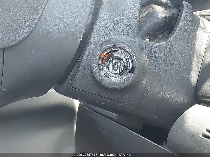 2004 Ford F-250 Lariat/Xl/Xlt VIN: 1FTNW21P14EB11418 Lot: 39657477