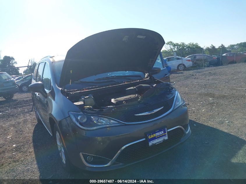 2018 Chrysler Pacifica Touring L VIN: 2C4RC1BG1JR227669 Lot: 39657487