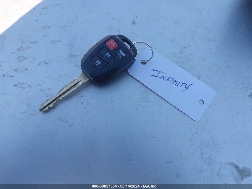 2017 Toyota Corolla Se VIN: 5YFBURHE0HP707778 Lot: 39657534