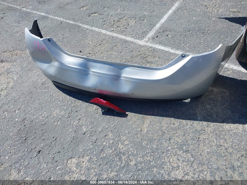 2017 Toyota Corolla Se VIN: 5YFBURHE0HP707778 Lot: 39657534