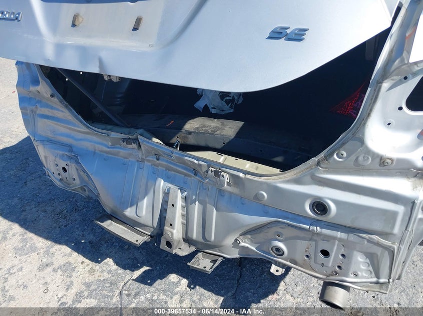 2017 Toyota Corolla Se VIN: 5YFBURHE0HP707778 Lot: 39657534