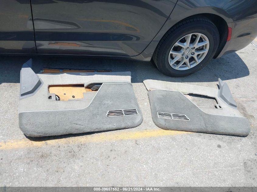 1993 GMC Suburban C1500 VIN: 1GKEC16K6PJ733299 Lot: 39657552