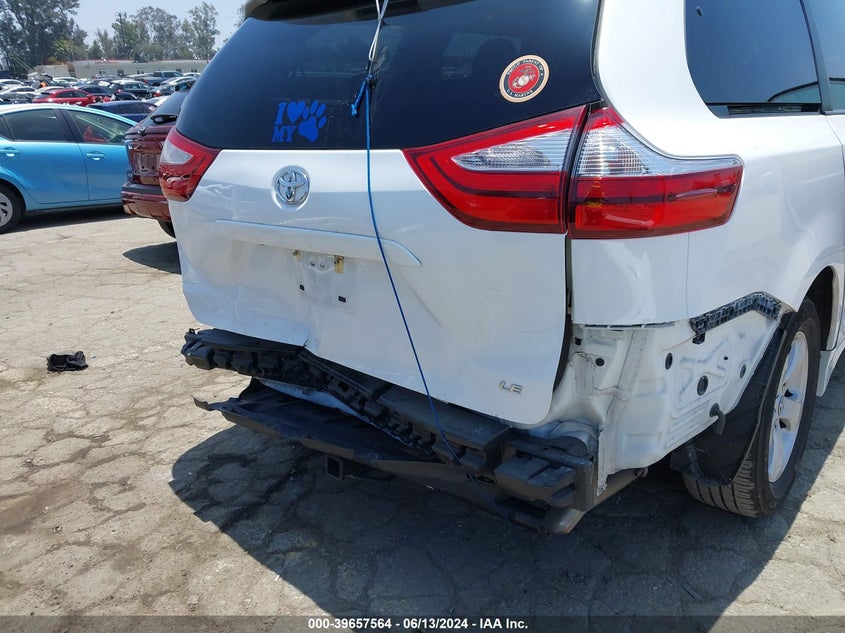 2019 Toyota Sienna Le 8 Passenger VIN: 5TDKZ3DC1KS993142 Lot: 39657564