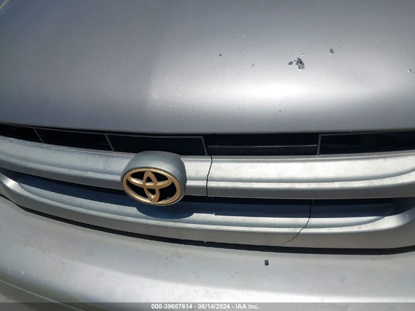 1999 Toyota Sienna Xle VIN: 4T3ZF13C9XU135663 Lot: 39657614