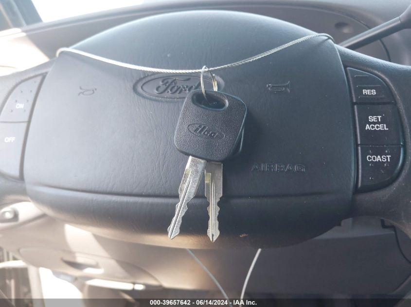 2001 Ford F-150 King Ranch Edition/Lariat/Xlt VIN: 1FTRW08WX1KE12432 Lot: 39657642