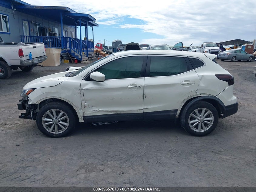 2017 NISSAN ROGUE SPORT S - JN1BJ1CR6HW136876